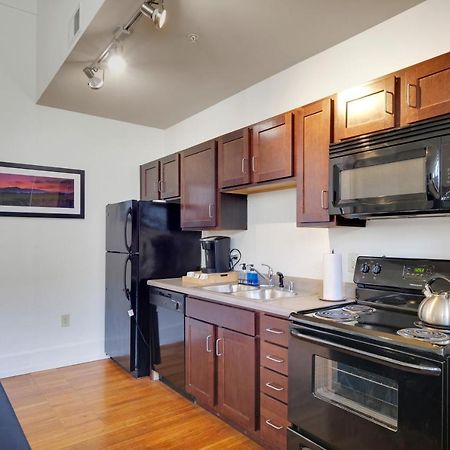 Apartment With King Bed In Downtown Луисвил Екстериор снимка