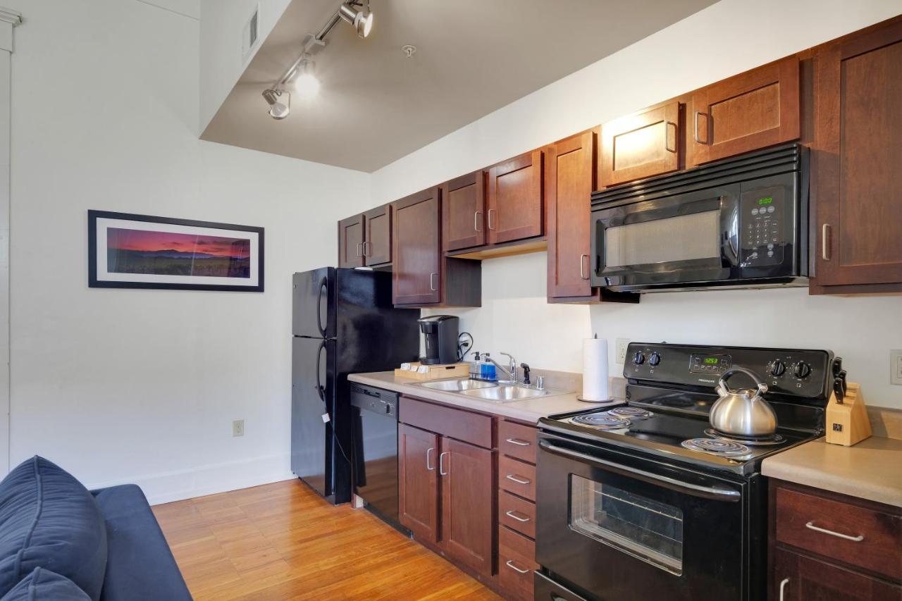 Apartment With King Bed In Downtown Луисвил Екстериор снимка