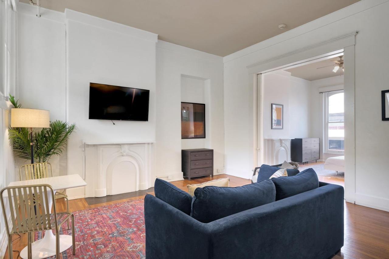 Apartment With King Bed In Downtown Луисвил Екстериор снимка
