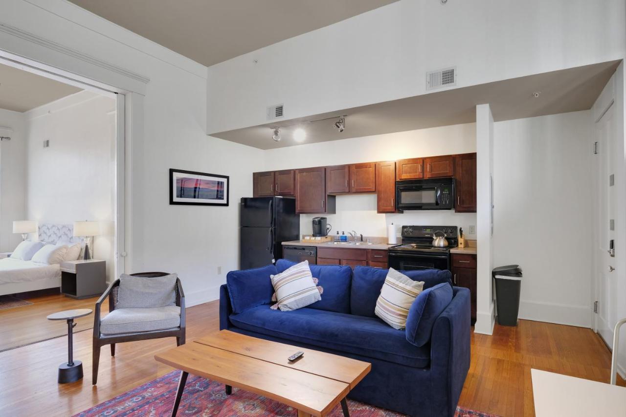 Apartment With King Bed In Downtown Луисвил Екстериор снимка