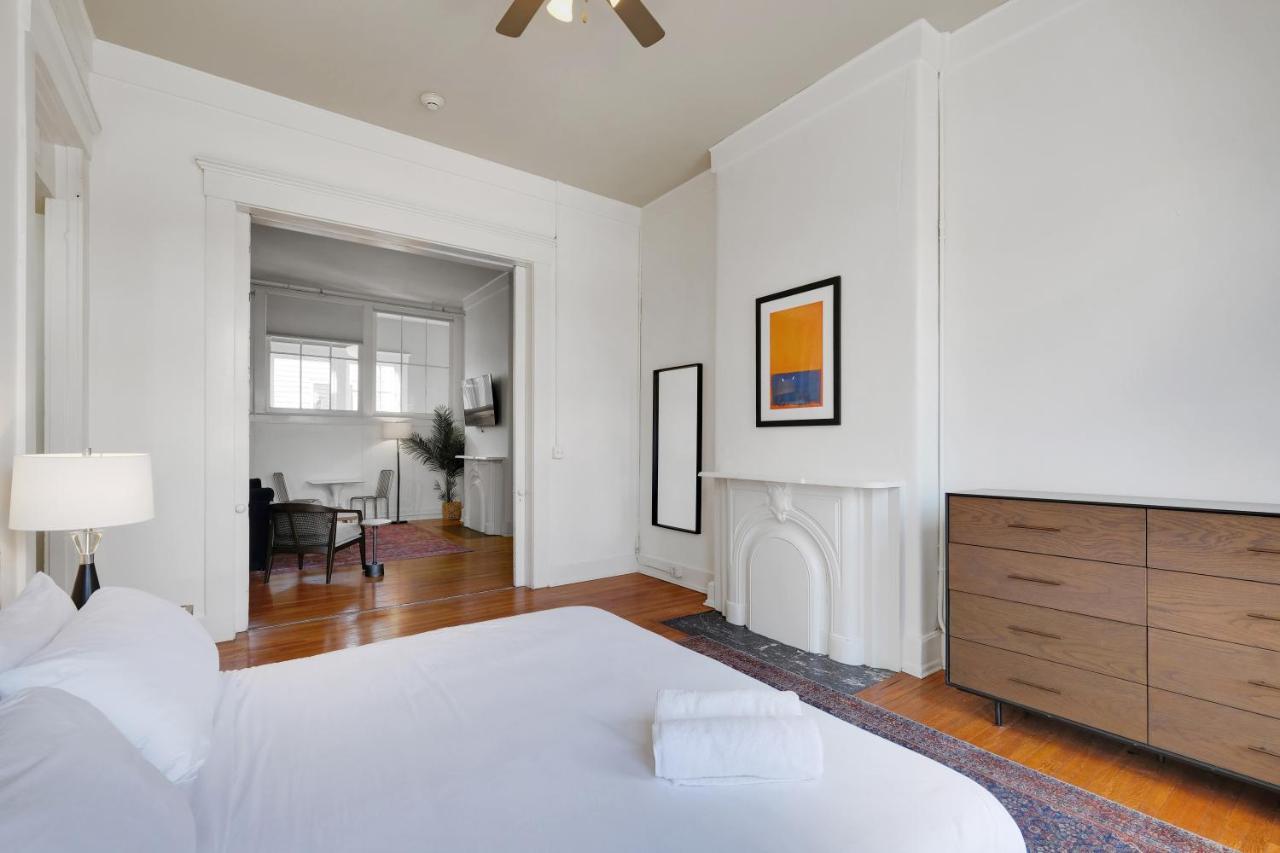 Apartment With King Bed In Downtown Луисвил Екстериор снимка