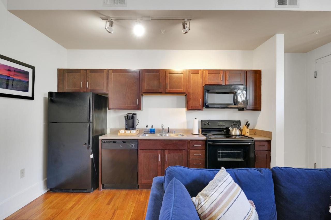 Apartment With King Bed In Downtown Луисвил Екстериор снимка